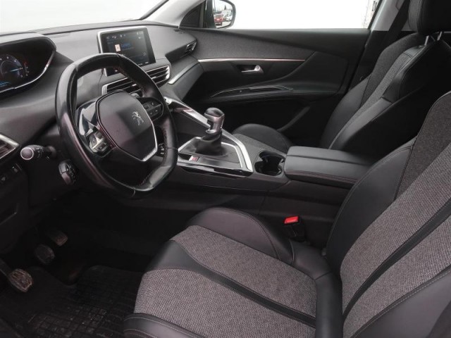 Peugeot 5008  1.5 BlueHDi 