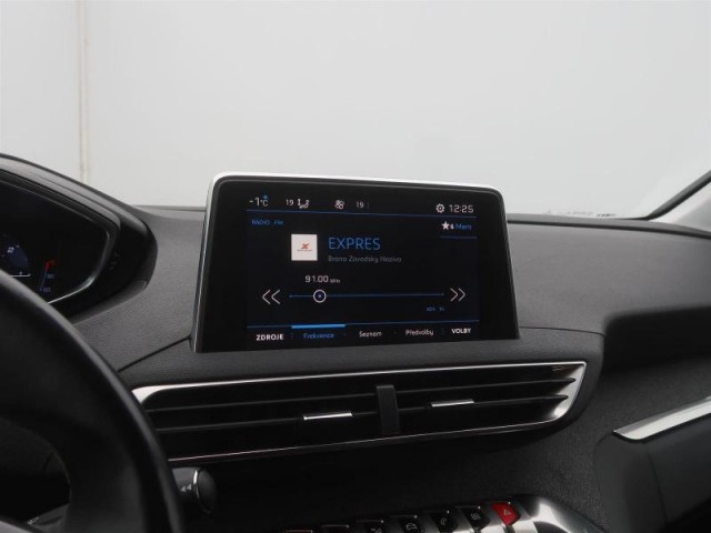 Peugeot 5008  1.5 BlueHDi 