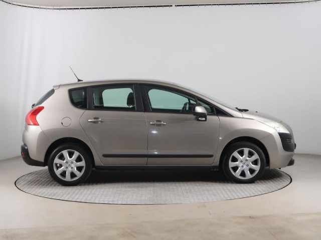 Peugeot 3008  1.6 HDi 