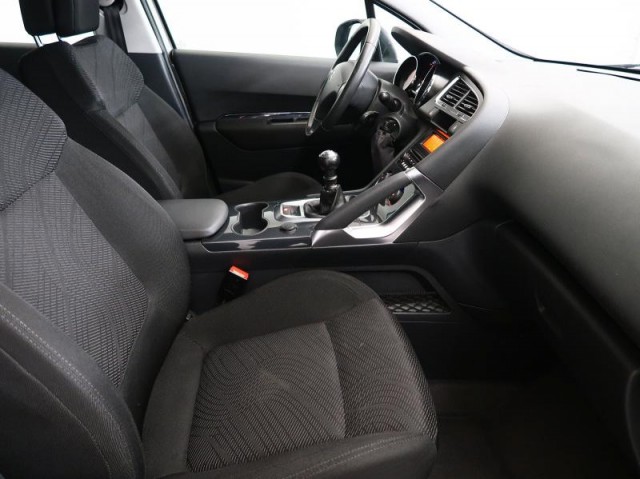 Peugeot 3008  1.6 HDi 