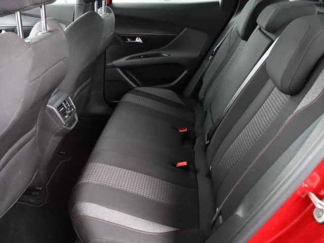 Peugeot 3008  1.2 PureTech 