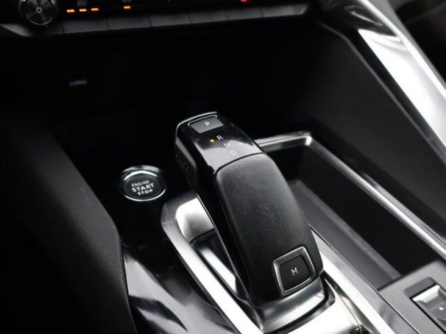 Peugeot 3008  1.2 PureTech 