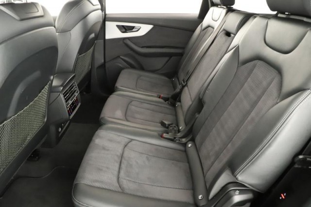 Audi Q7  55 TFSI S-Line
