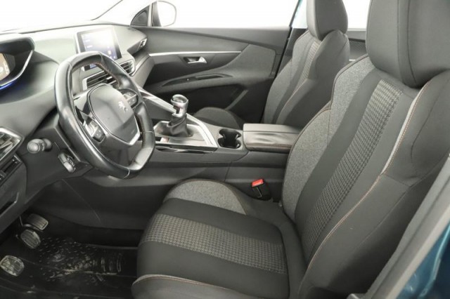 Peugeot 5008  PureTech 130 