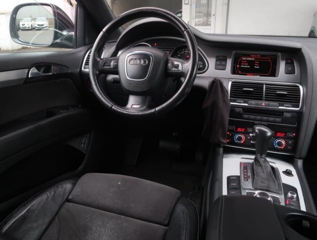 Audi Q7  3.0 TDI S-Line