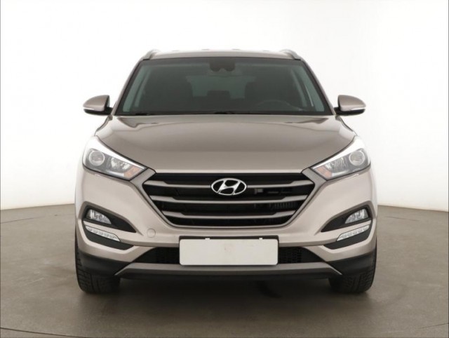 Hyundai Tucson  1.7 CRDi Trikolor
