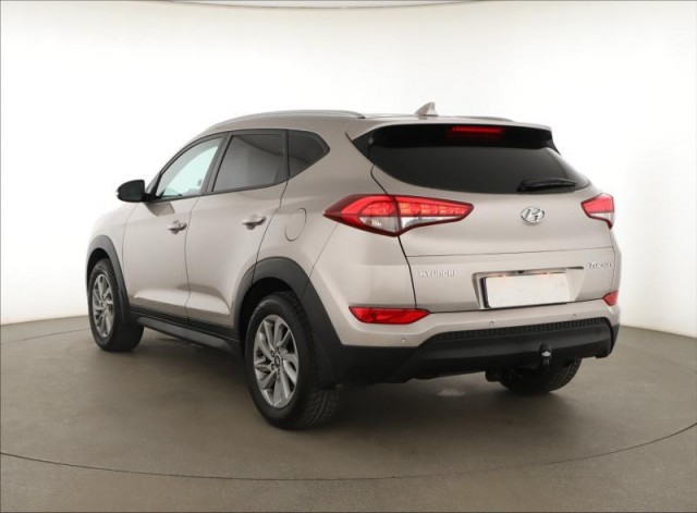 Hyundai Tucson  1.7 CRDi Trikolor