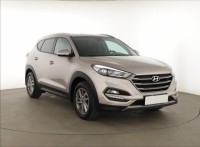 Hyundai Tucson  1.7 CRDi Trikolor