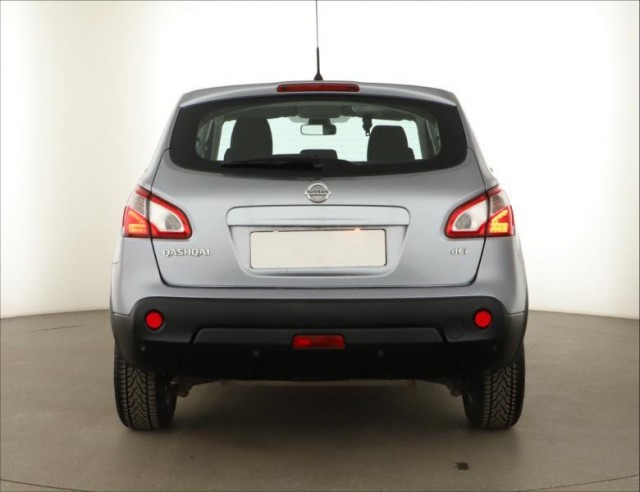 Nissan Qashqai  2.0 dCi 