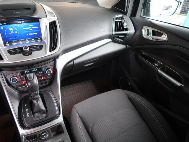 Ford Kuga  1.5 TDCi Titanium