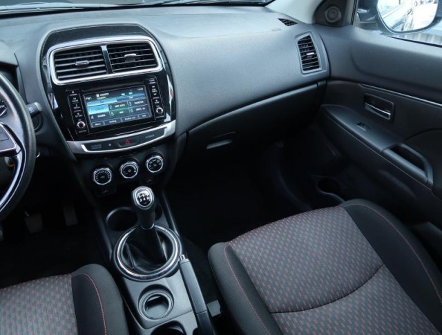 Mitsubishi ASX  1.6 MIVEC 