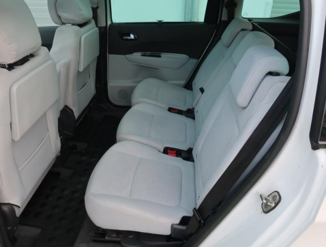 Peugeot 5008  2.0 HDI 