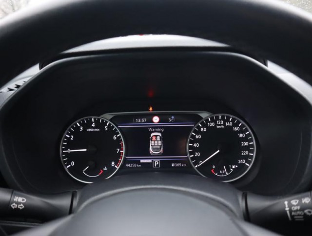 Nissan Juke  1.0 DIG-T 