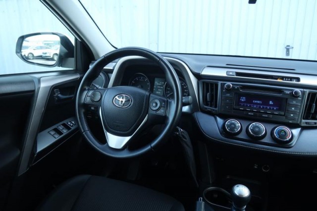 Toyota RAV 4  2.0 VVT-i 