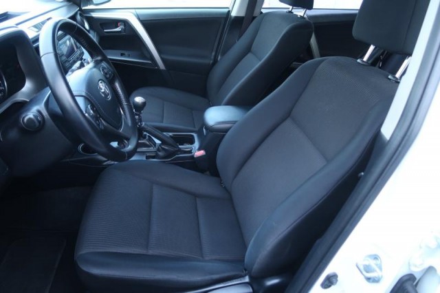 Toyota RAV 4  2.0 VVT-i 