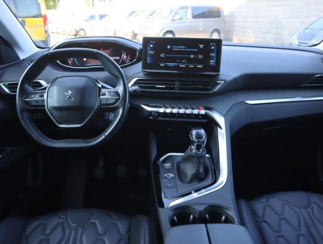 Peugeot 3008  1.2 PureTech Allure