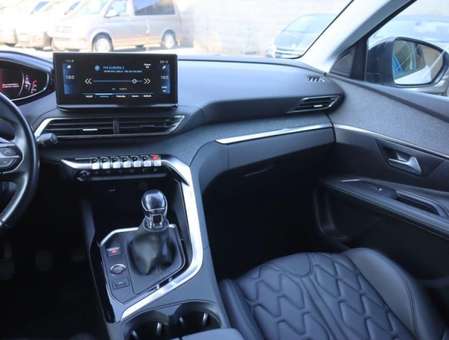 Peugeot 3008  1.2 PureTech Allure