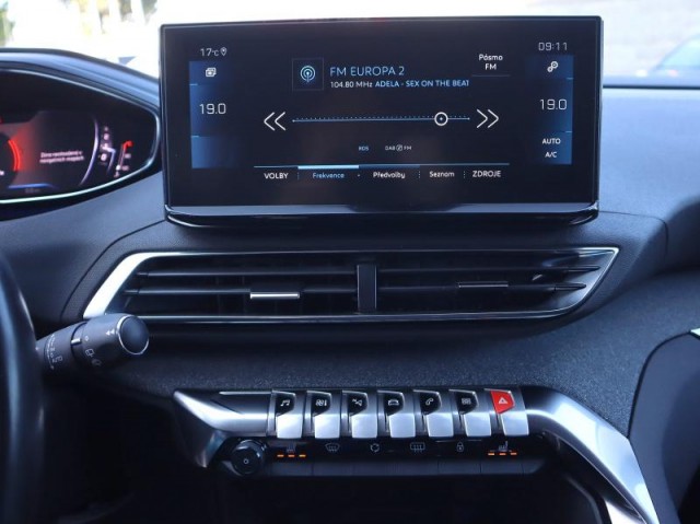 Peugeot 3008  1.2 PureTech Allure