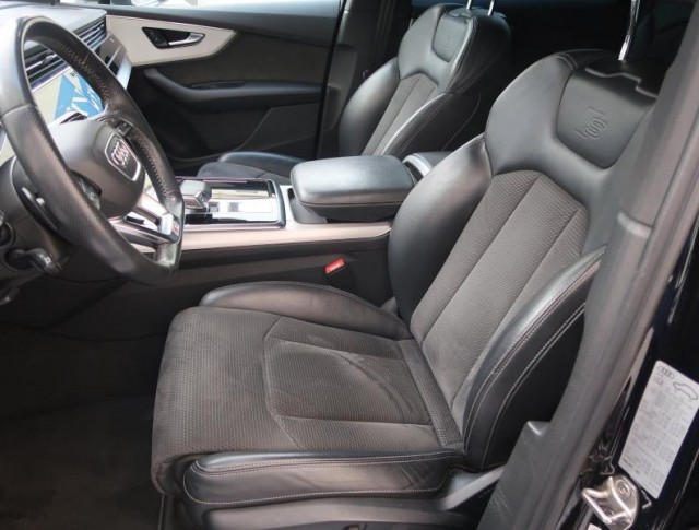 Audi Q7  50 TDI S-Line
