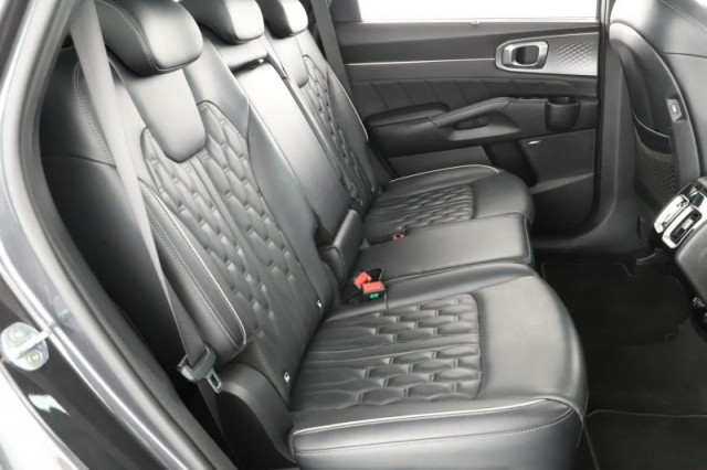 Kia Sorento  2.2 CRDi 