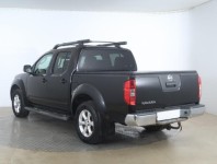 Nissan Navara  2.5 D 