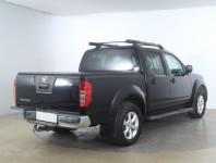 Nissan Navara  2.5 D 