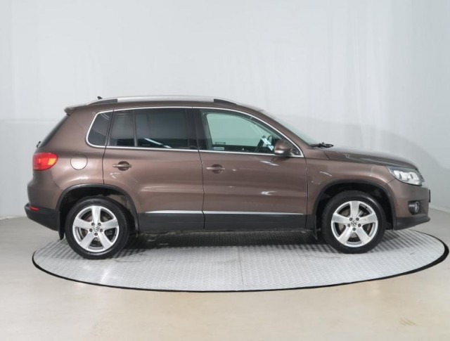 Volkswagen Tiguan  2.0 TDI 