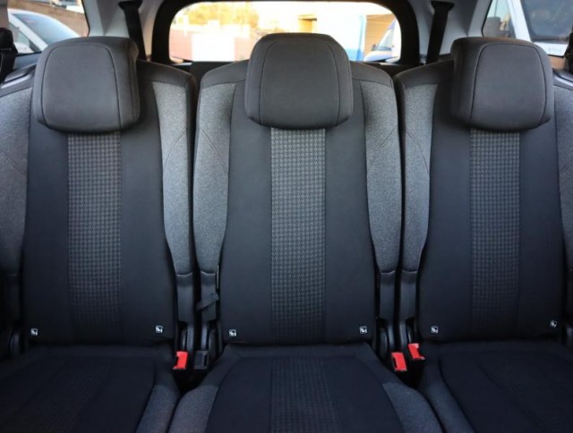 Peugeot 5008  1.5 BlueHDi Active Pack