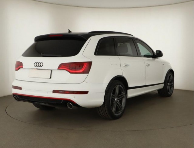 Audi Q7  3.0 TDI 