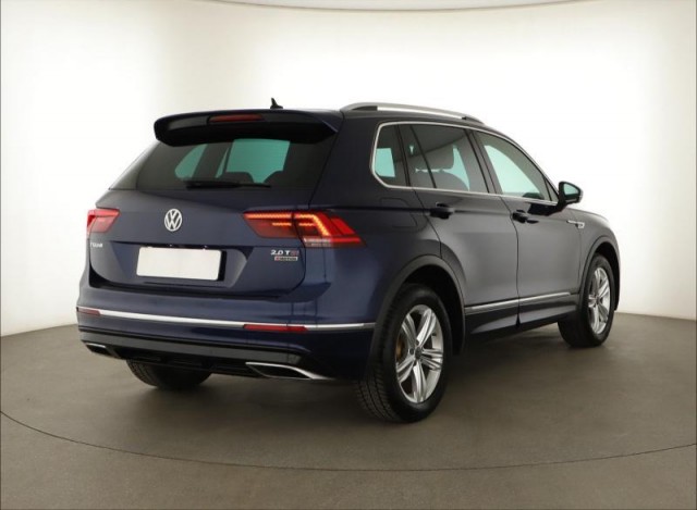 Volkswagen Tiguan  2.0 TSI R-Line