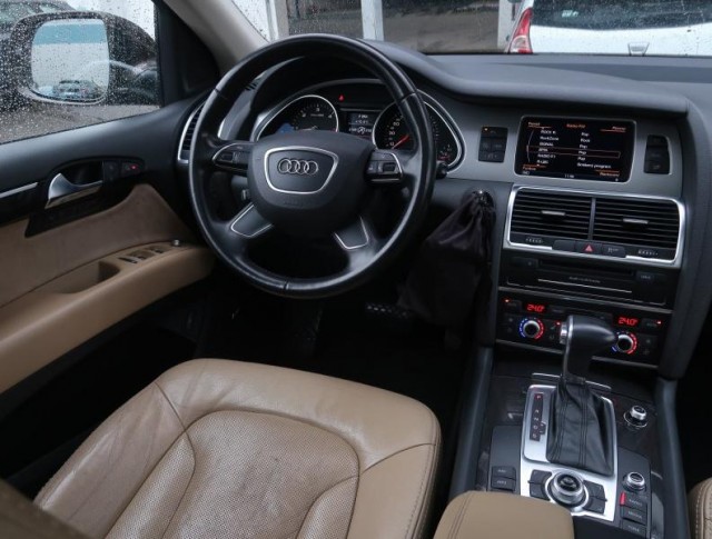 Audi Q7  3.0 TDI 