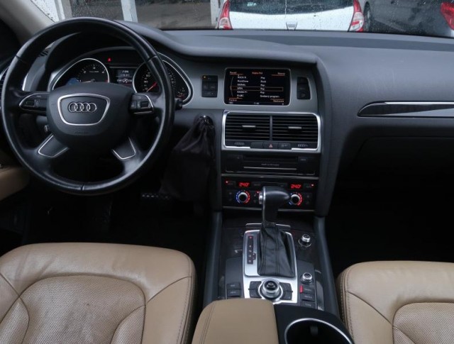 Audi Q7  3.0 TDI 