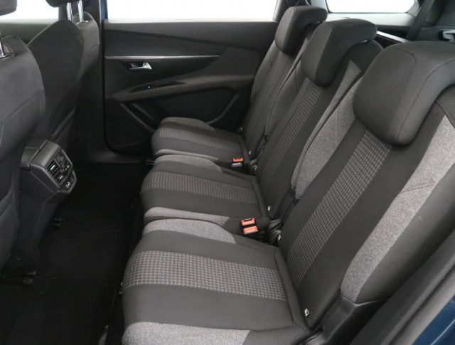 Peugeot 5008  1.5 BlueHDi Active