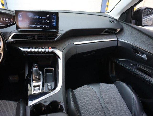 Peugeot 5008  1.5 BlueHDi 