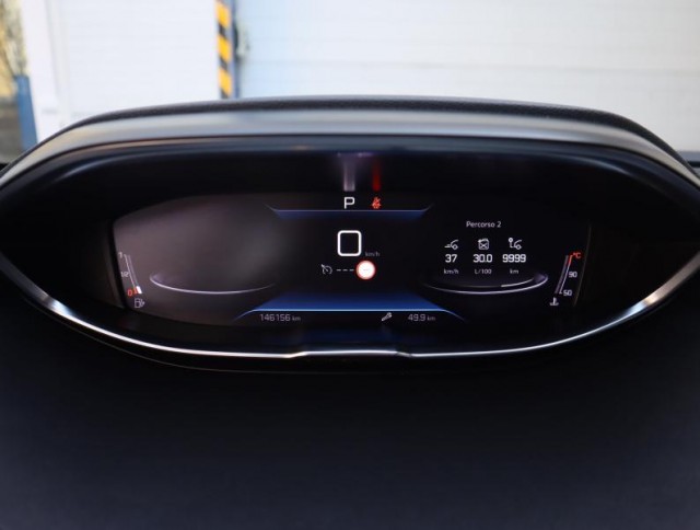 Peugeot 5008  1.5 BlueHDi 