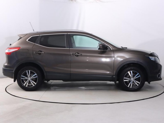 Nissan Qashqai  1.2 DIG-T Tekna