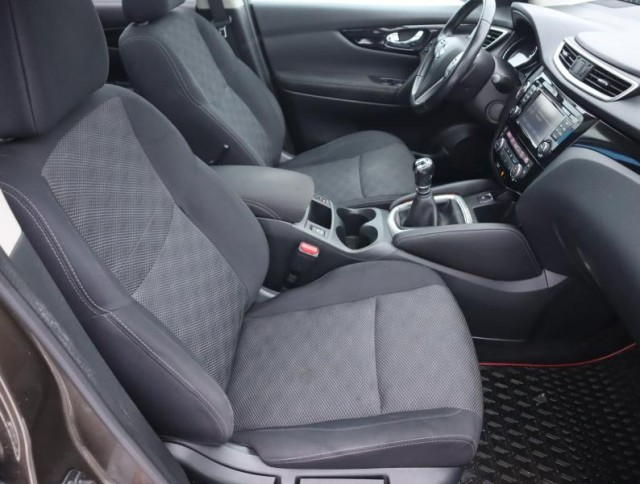 Nissan Qashqai  1.2 DIG-T Tekna