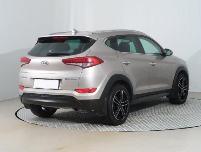 Hyundai Tucson  1.7 CRDi 