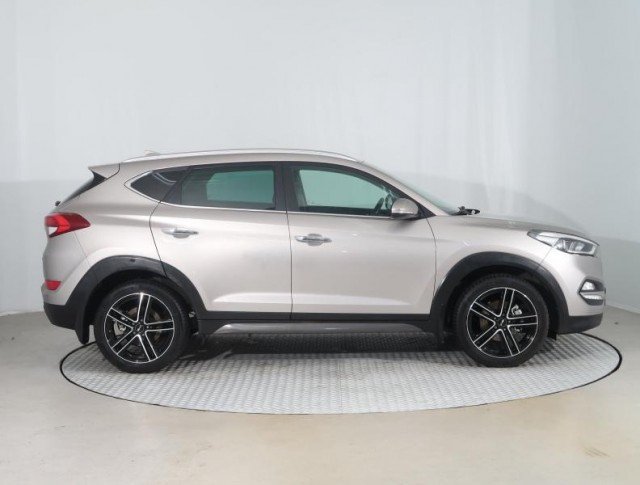 Hyundai Tucson  1.7 CRDi 