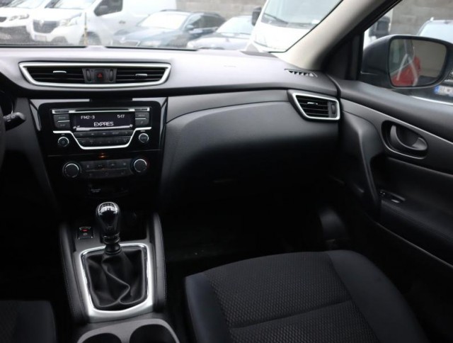 Nissan Qashqai  1.2 DIG-T 