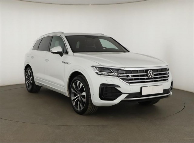 Volkswagen Touareg  3.0 TDI 