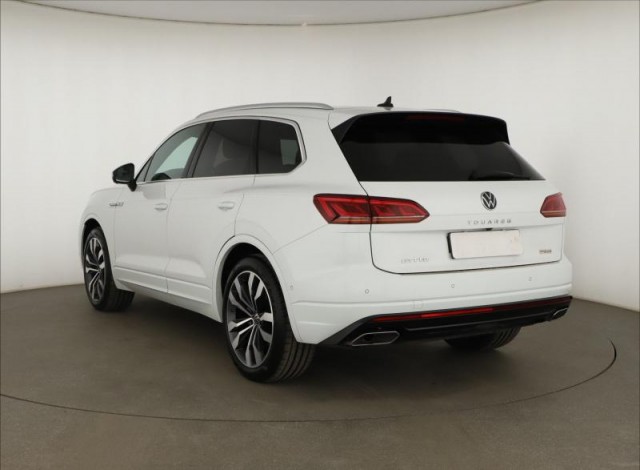 Volkswagen Touareg  3.0 TDI 