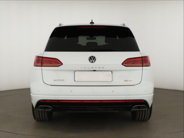 Volkswagen Touareg  3.0 TDI 