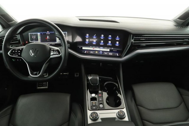 Volkswagen Touareg  3.0 TDI 