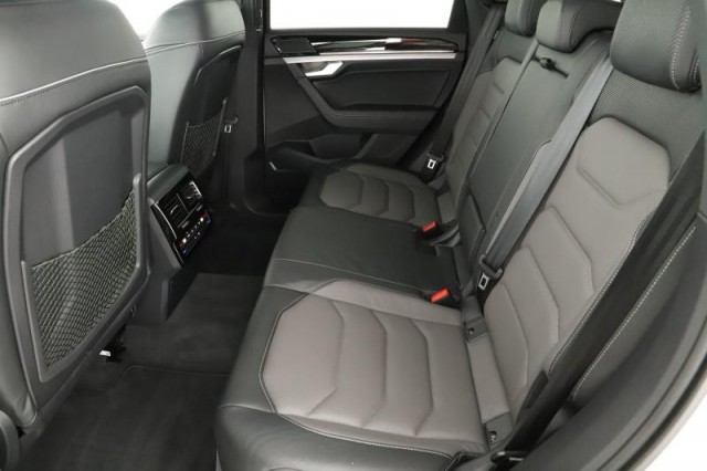 Volkswagen Touareg  3.0 TDI 