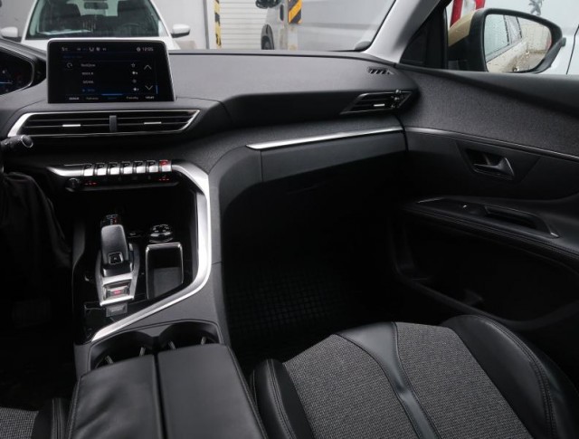 Peugeot 5008  1.6 BlueHDi Allure