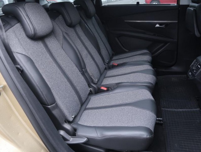 Peugeot 5008  1.6 BlueHDi Allure