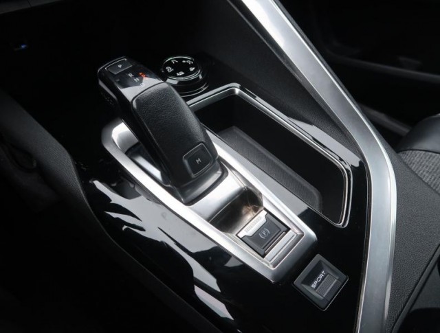 Peugeot 5008  1.6 BlueHDi Allure