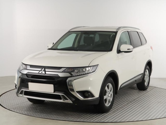 Mitsubishi Outlander  2.0 Intense
