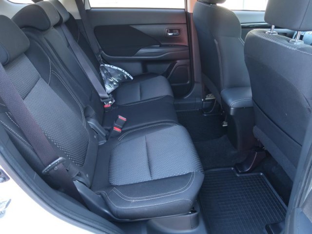 Mitsubishi Outlander  2.0 Intense